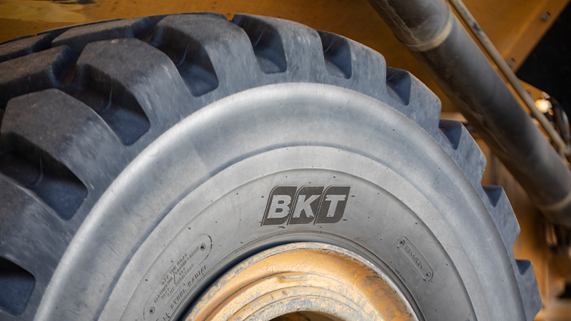 Quel type de bande de roulement OTR est la plus adaptée pour votre véhicule?